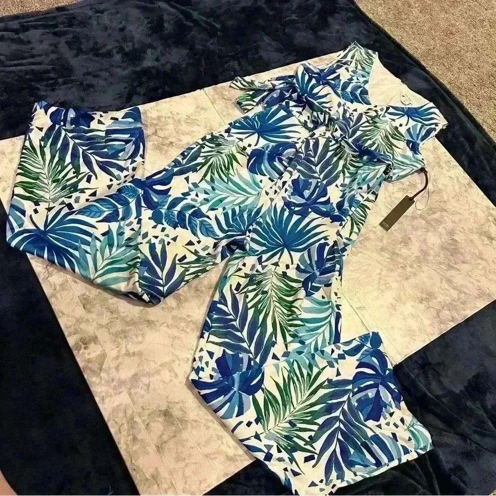 NWT Nicole Miller Blue Floral Sleeveless Pant Jumpsuit Size 6